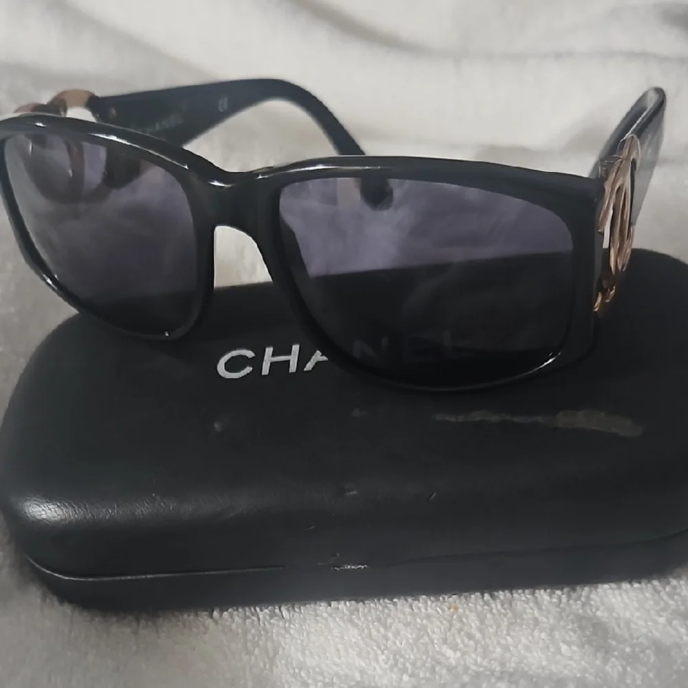 🩷❣️CHANEL Elegant Black Sunglasses - Preowned in great Condition🧡❣️